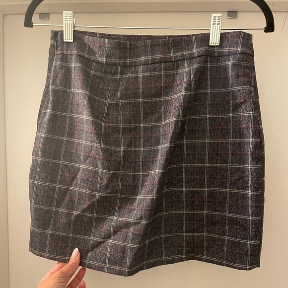 Express Plaid Grey Mini Skirt size 4 - Picture 7 of 9